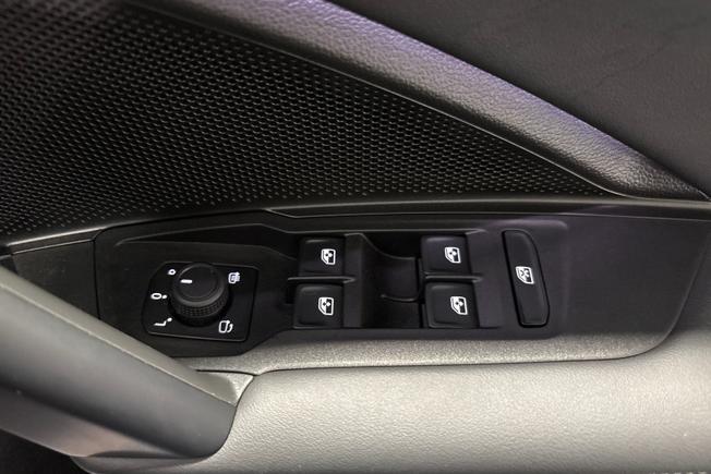 VOLKSWAGEN Tiguan Photo 27