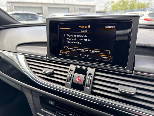 AUDI A6 Avant Photo 13