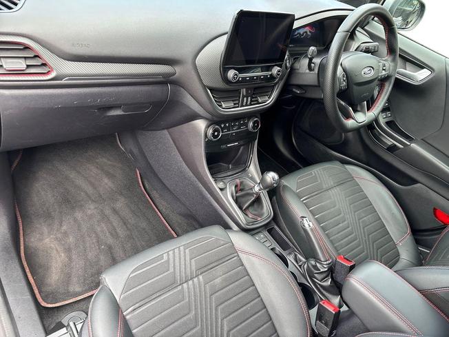 FORD Puma Photo 2