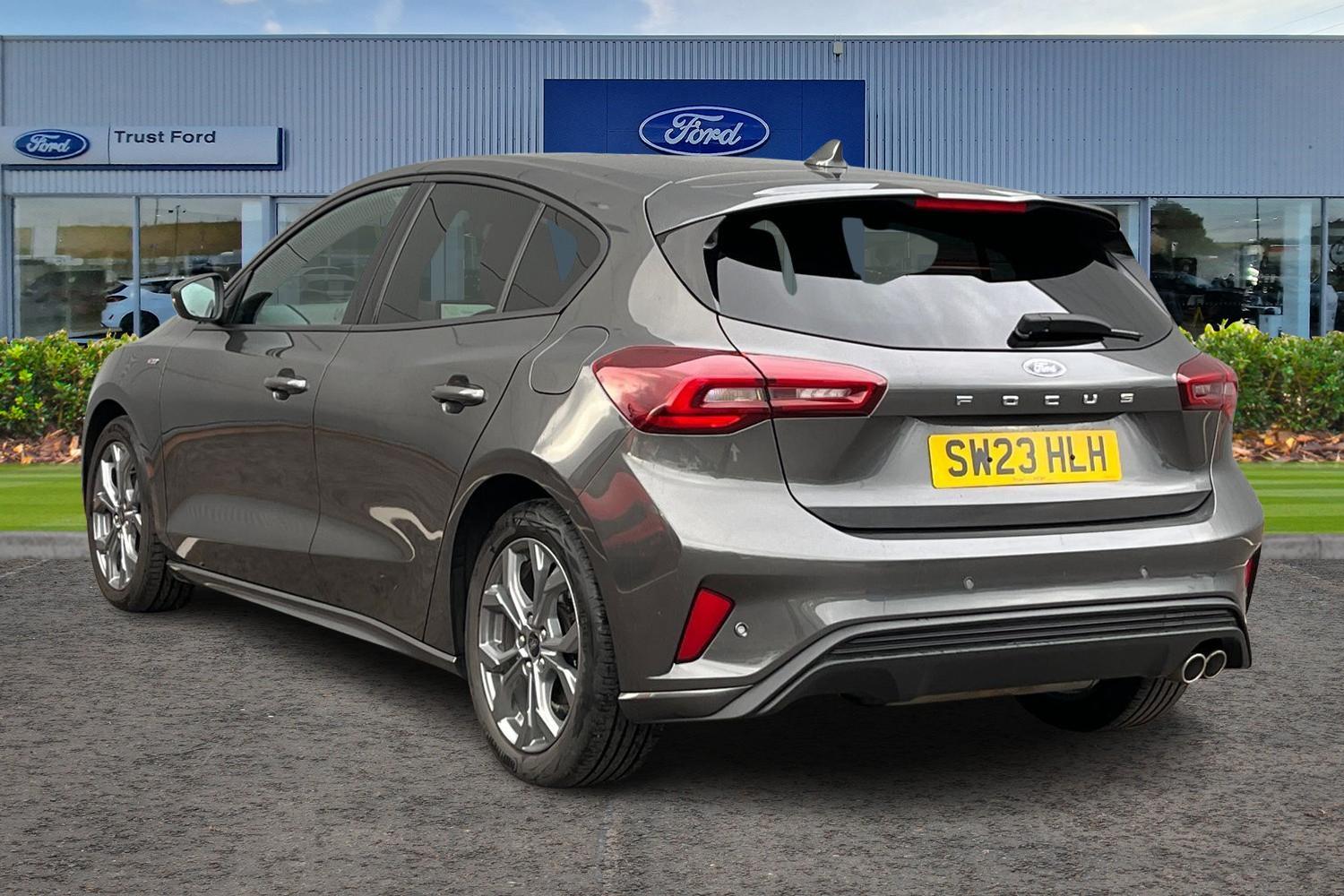 Ford FOCUS Photo 1