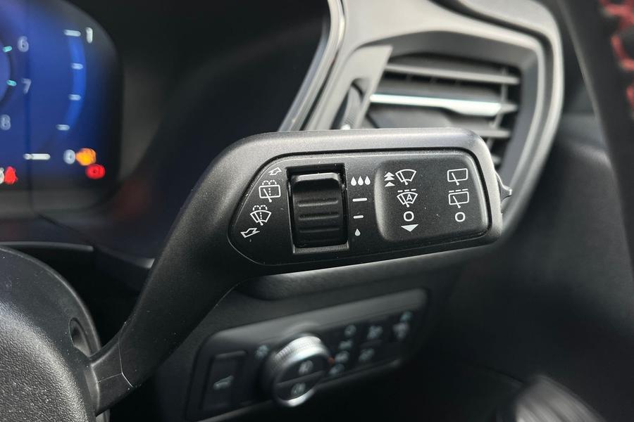 Ford Kuga Photo autoimg-4e0ff8f6f307abf62618212353ddf3dee9c7f14f.jpg