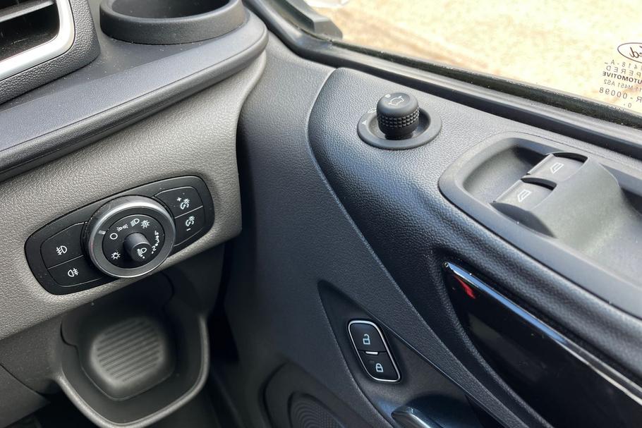Used Ford TRANSIT CUSTOM HT21GZK 17