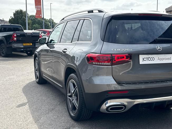 MERCEDES-BENZ Glb Photo 27