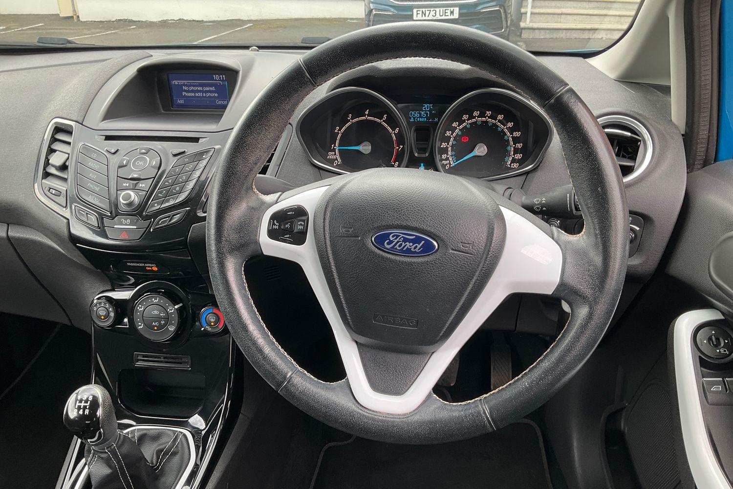 Ford FIESTA Photo 11