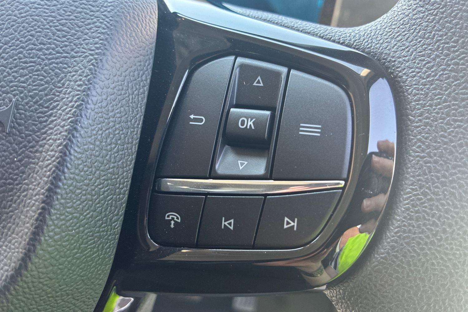 Ford E-Transit Custom Photo 22