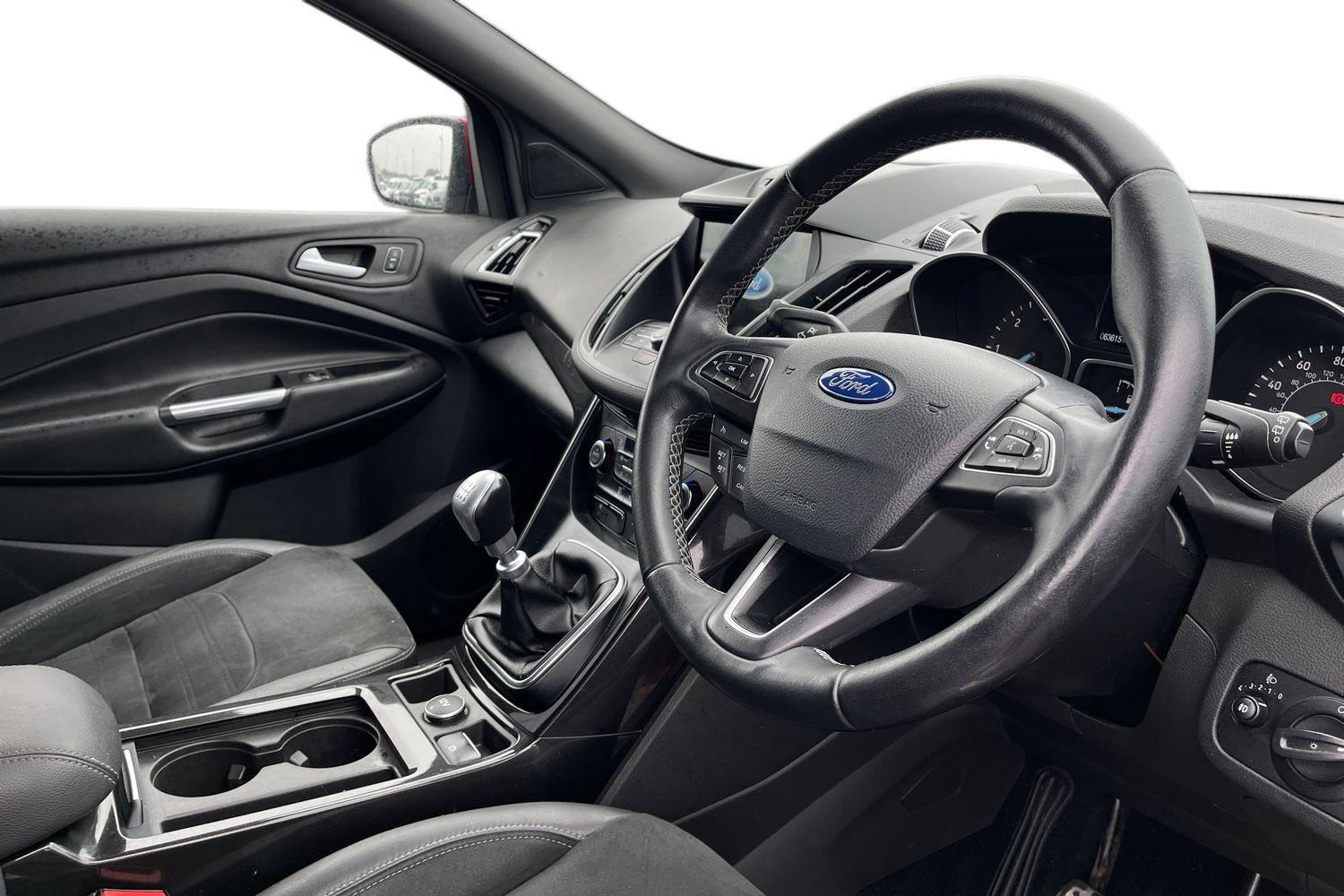 Ford KUGA Photo 8