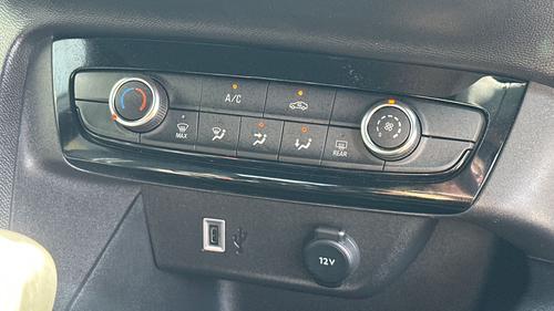 Vauxhall Corsa Photo autoimg-4e1b2ea10f28e8de40365eb6f6389949f4736734.jpg