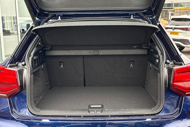 Audi Q2 Photo 12