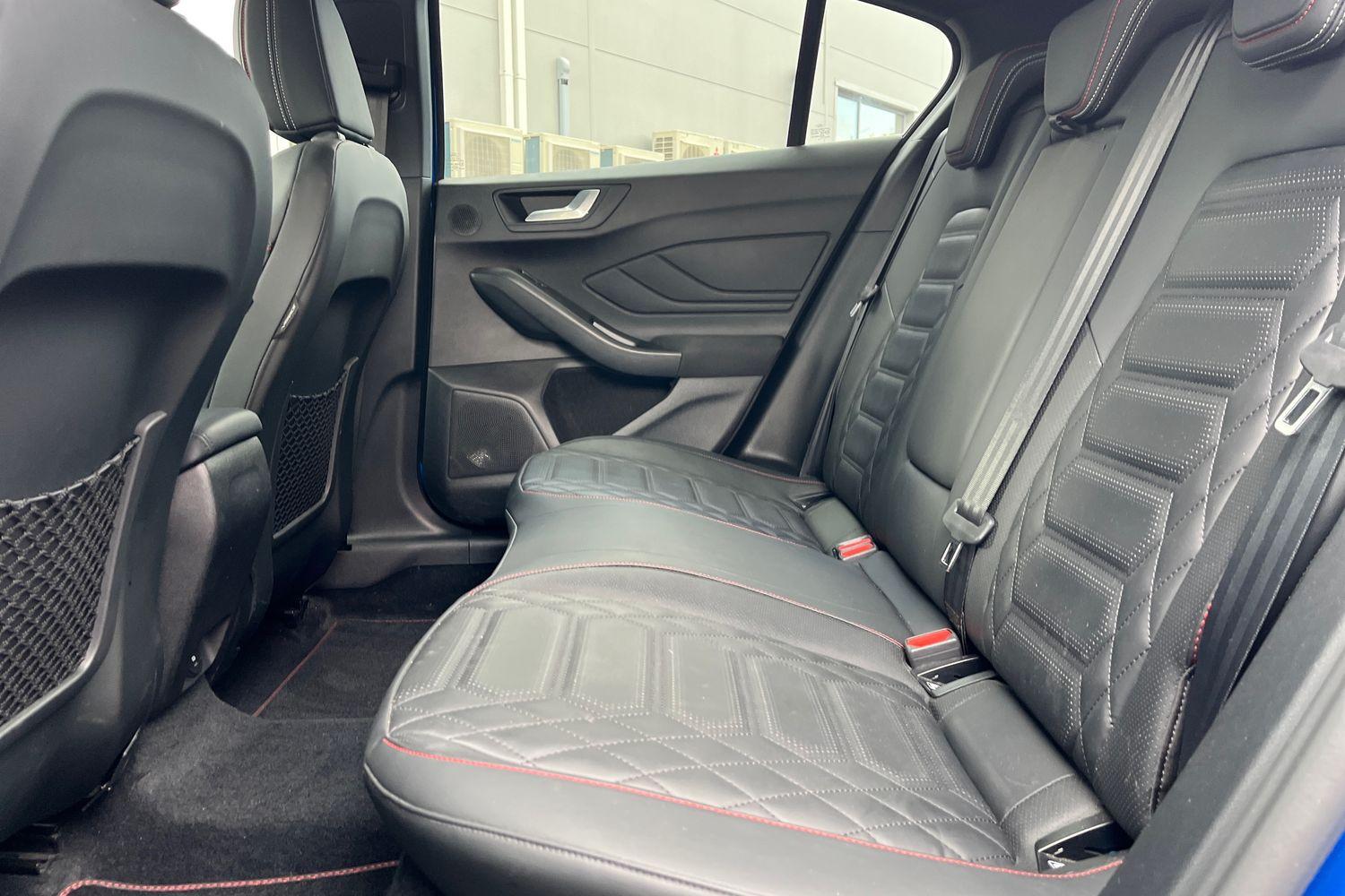 Ford FOCUS Photo 19