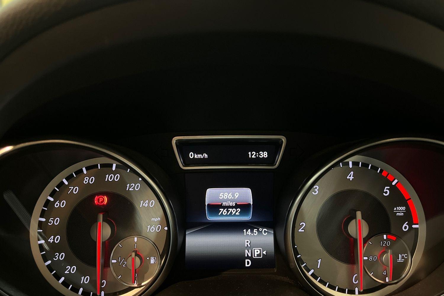 Mercedes-Benz CLA Photo 12
