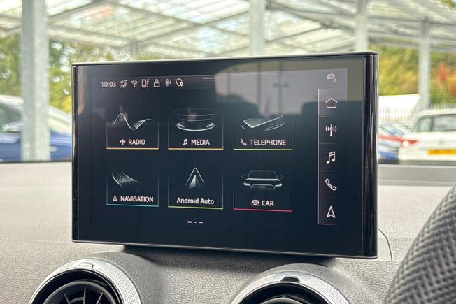 AUDI Q2 Photo 13