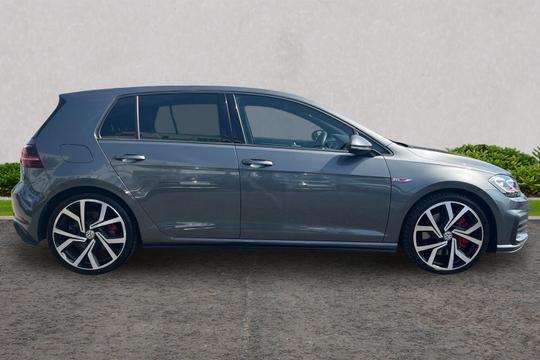Volkswagen Golf GTI Performance Photo autoimg-4e21a10e36e0f67f6706f7afa0b218cd851c9693.jpg