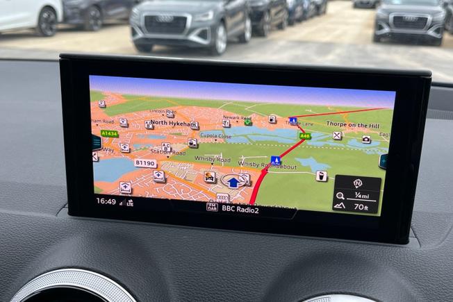 AUDI Q2 Photo 14