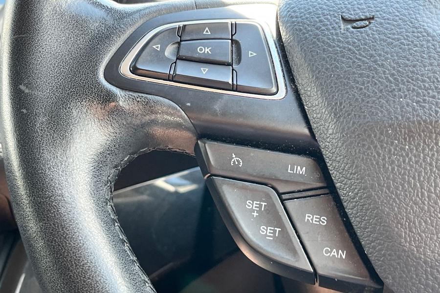 Ford KUGA Photo autoimg-4e2c8e20d6397213a75e535f1bd3c169eb0fac2d.jpg