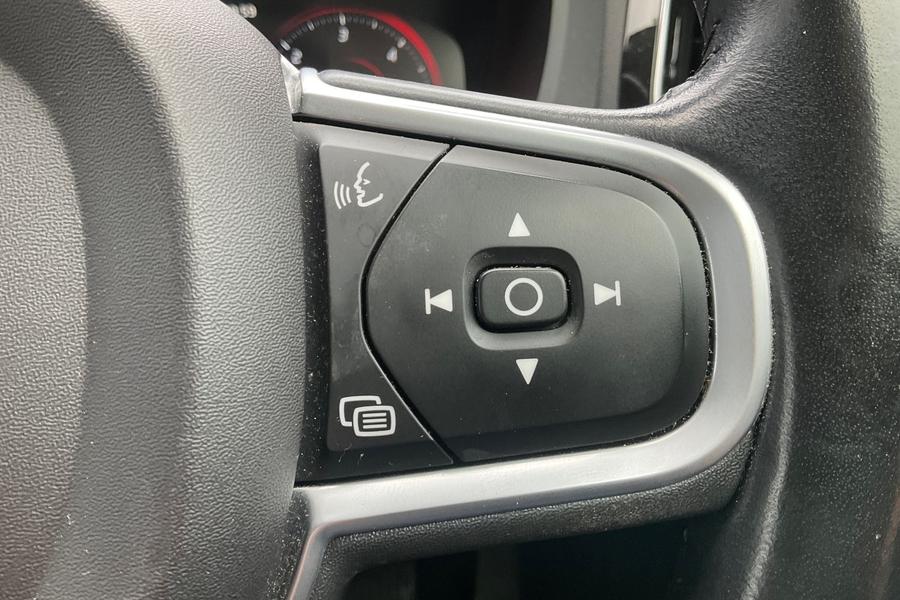 Volvo XC60 Photo autoimg-4e2df45f61b08a1e0a00241172b5d62176de7b26.jpg
