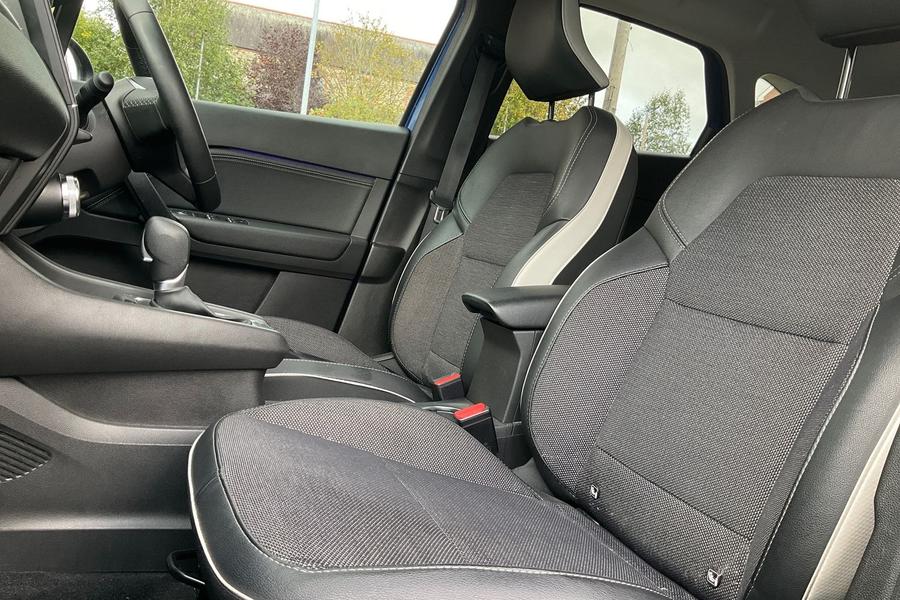 Renault CAPTUR Photo autoimg-4e2ef5aa3938fd5c51372fc32952a69770f98203.jpg