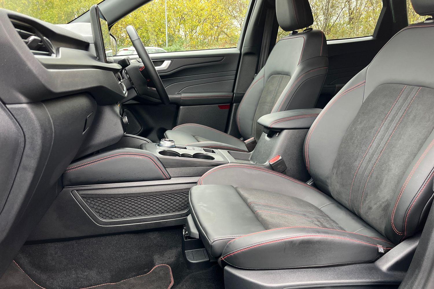 Ford KUGA Photo 18