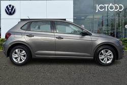 VOLKSWAGEN Polo Photo 4