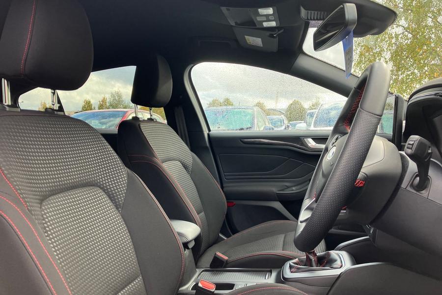 Ford FOCUS Photo autoimg-4e336fd9e88f8178a85766ea616880c8c6c2bb5a.jpg