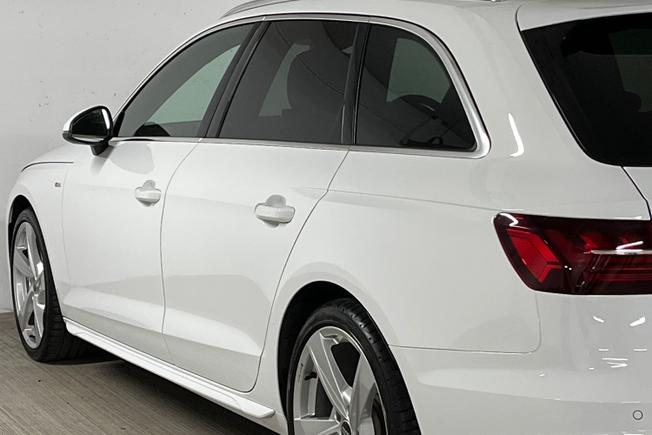 AUDI A4 Avant Photo 26