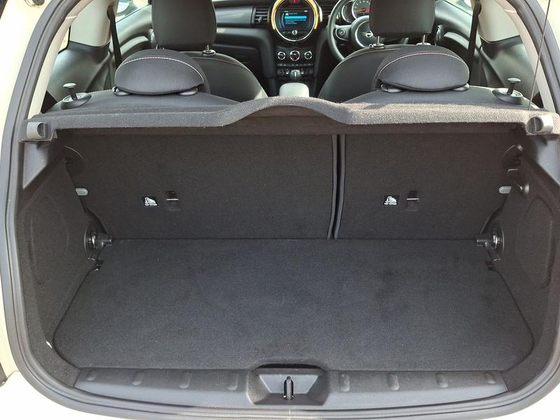 Used MINI Hatch PO19NYR 34