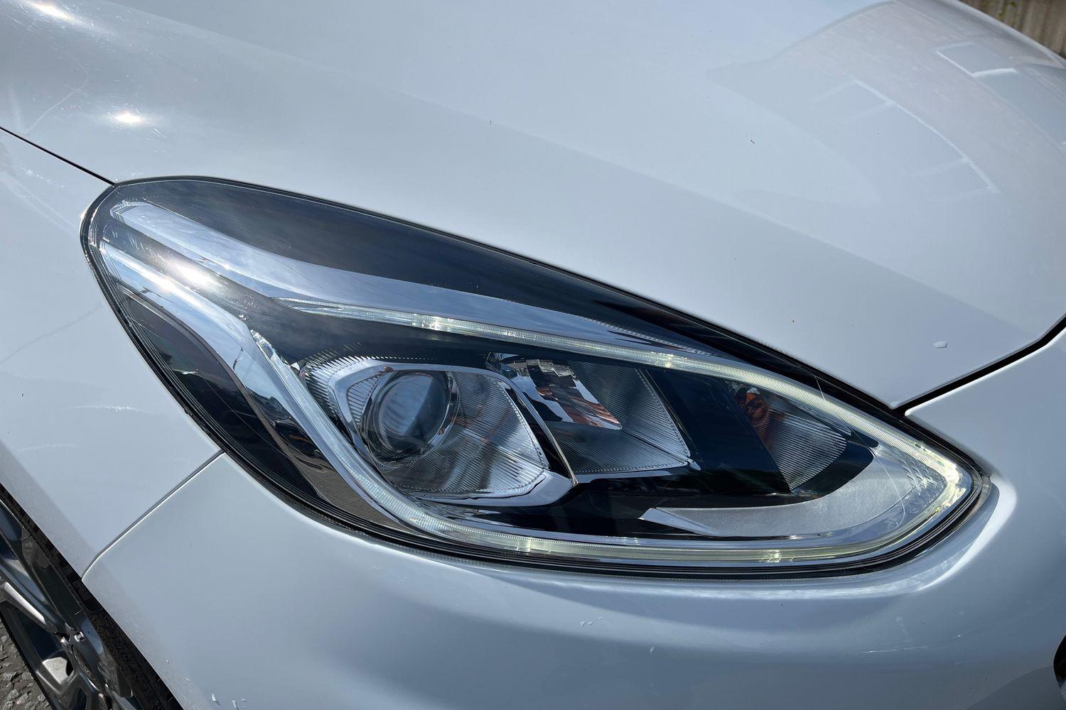 Ford FIESTA Photo 26