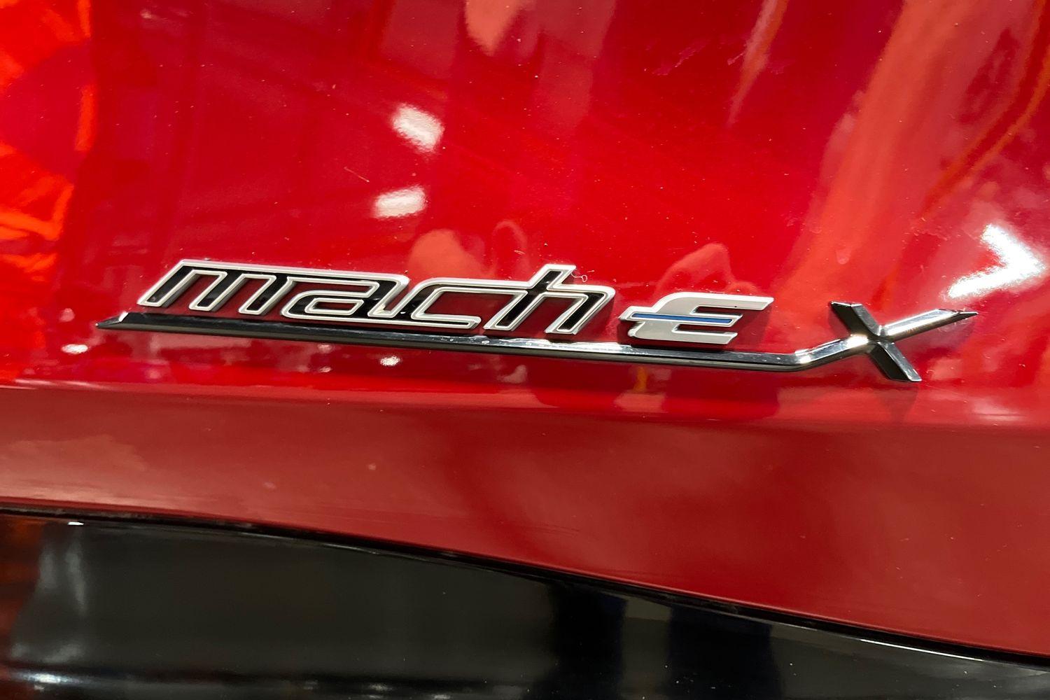 Ford Mustang Mach-E Photo 40