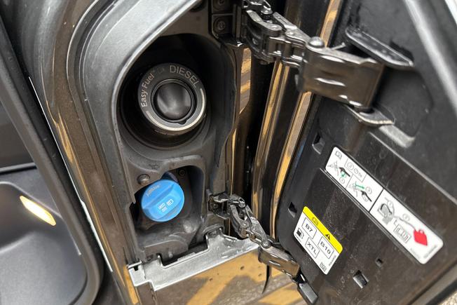 VOLKSWAGEN  Transporter Photo 23