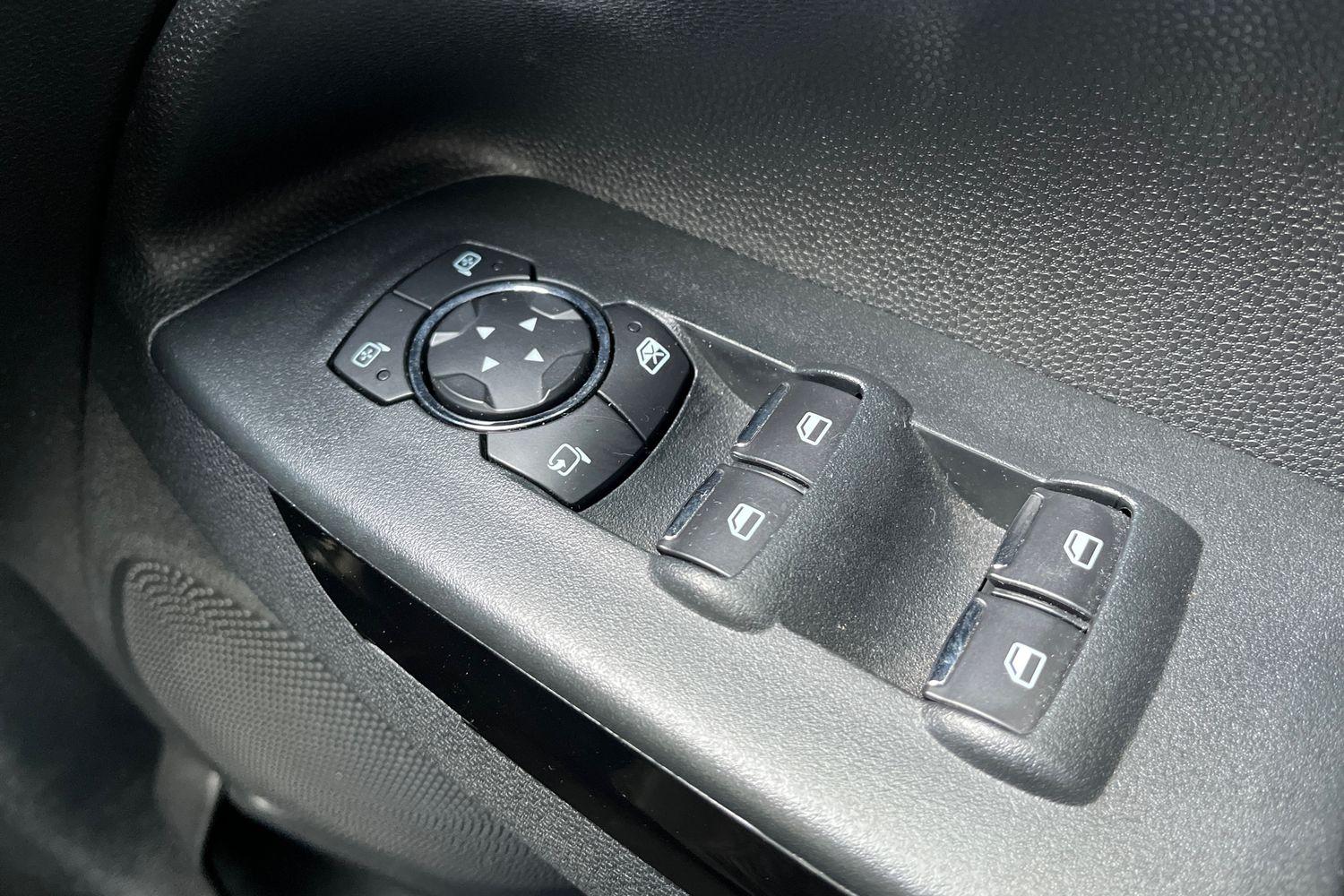 Ford ECOSPORT Photo 15