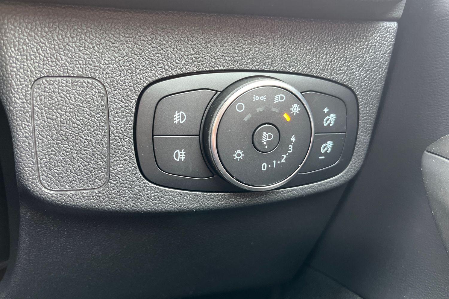 Ford FOCUS Photo 28