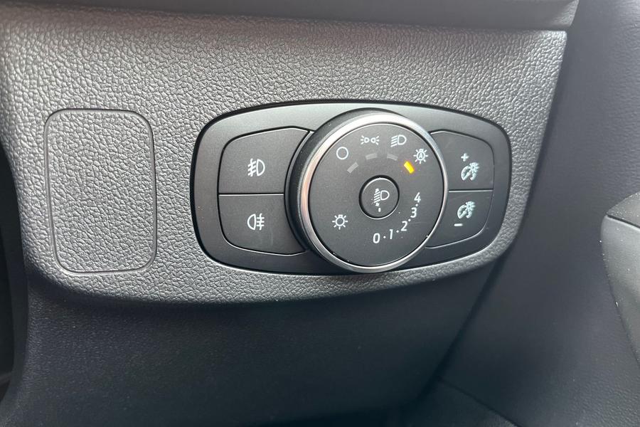Ford FOCUS Photo autoimg-4e43e6cfd9954f95f32a361658c026a78b1af862.jpg