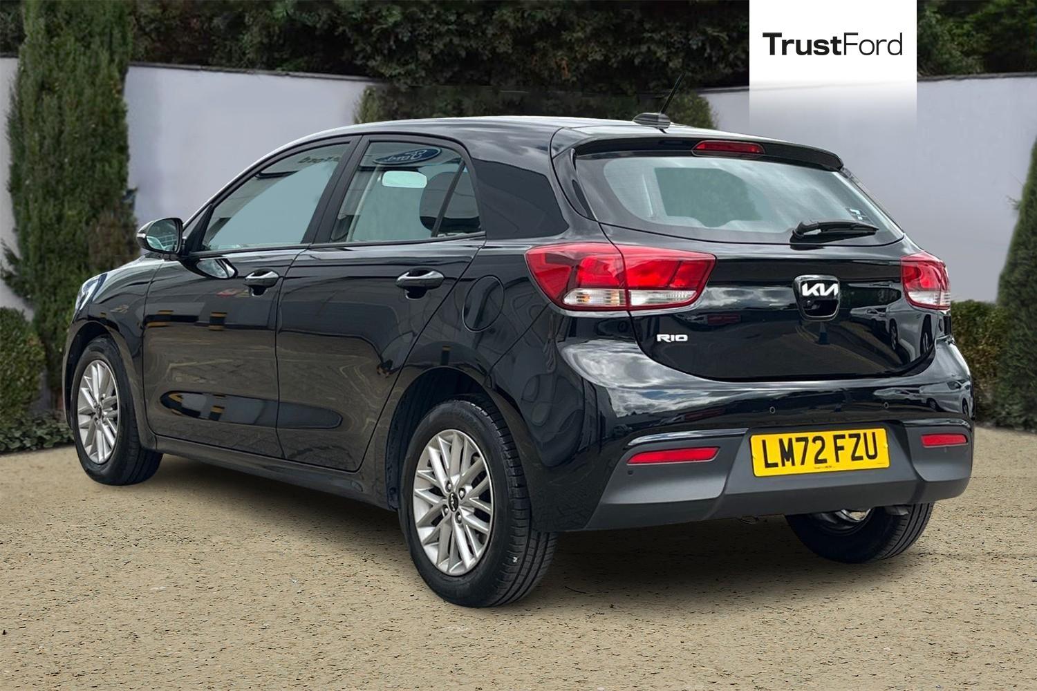 Kia Rio Photo 1