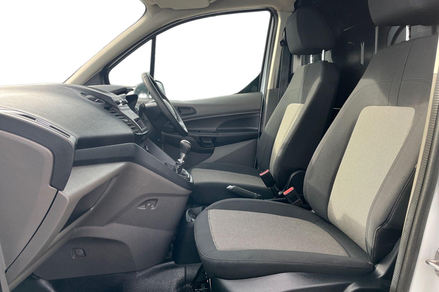 Ford TRANSIT CONNECT Photo 9