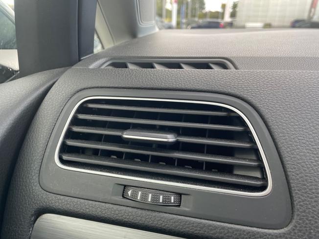 Volkswagen Golf Photo 30