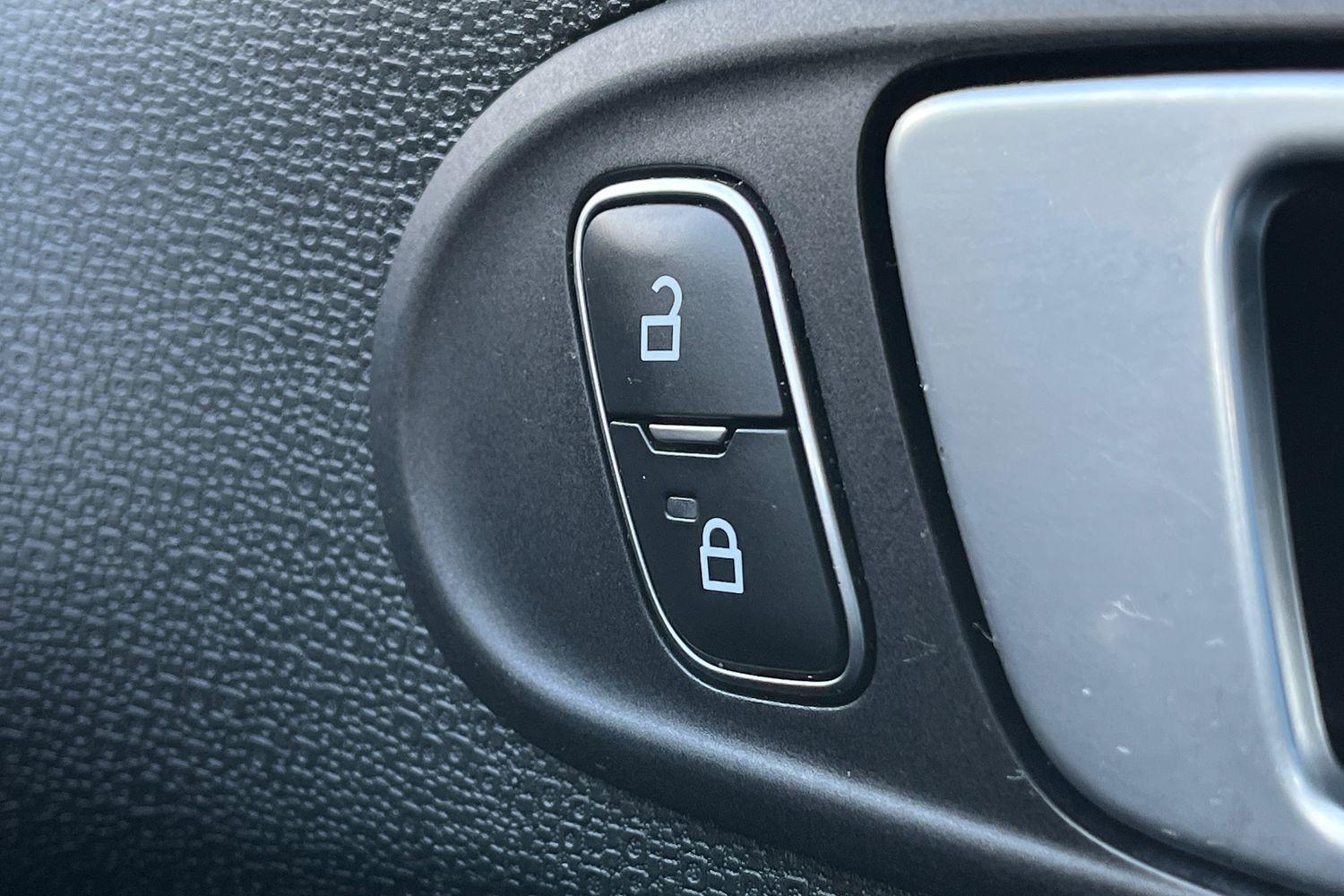 Ford ECOSPORT Photo 22