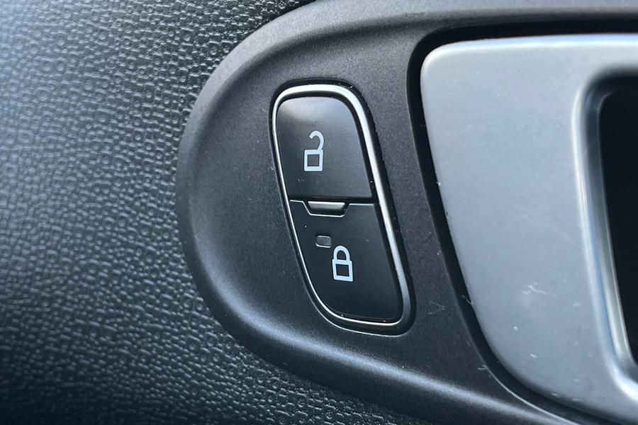 Ford ECOSPORT Photo autoimg-4e519eced64a967783333a1f79b91ce4d372ebd3.jpg