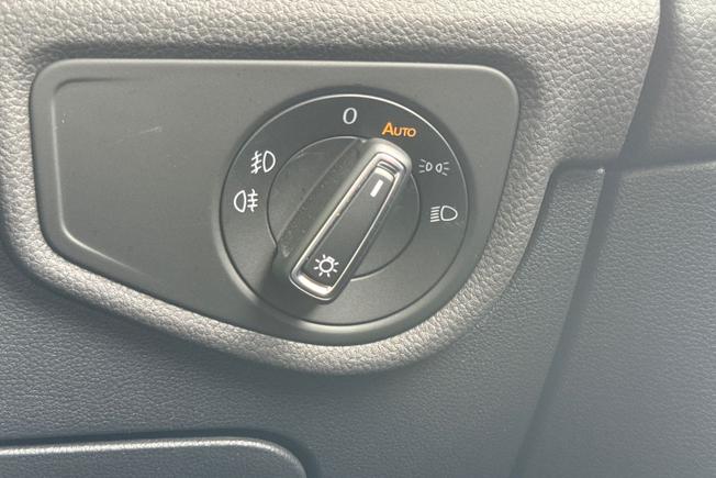 VOLKSWAGEN Touran Photo 46