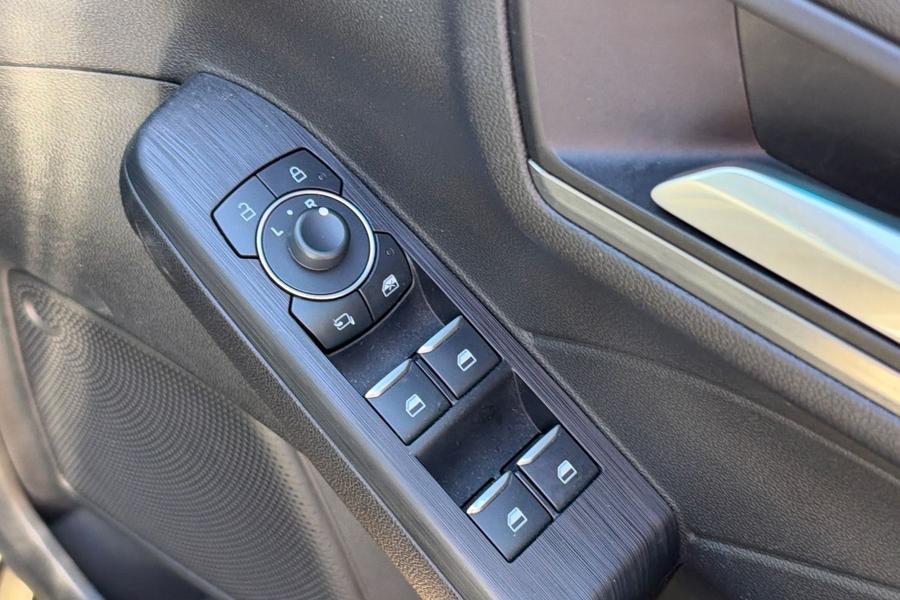 Ford KUGA Photo autoimg-4e55703235ef2563bcce70e3791b18602603be16.jpg