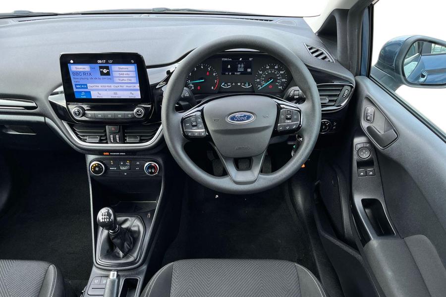 Ford FIESTA Photo autoimg-4e57882130d8e7fbe32f69f3af8740e7ed26bee4.jpg