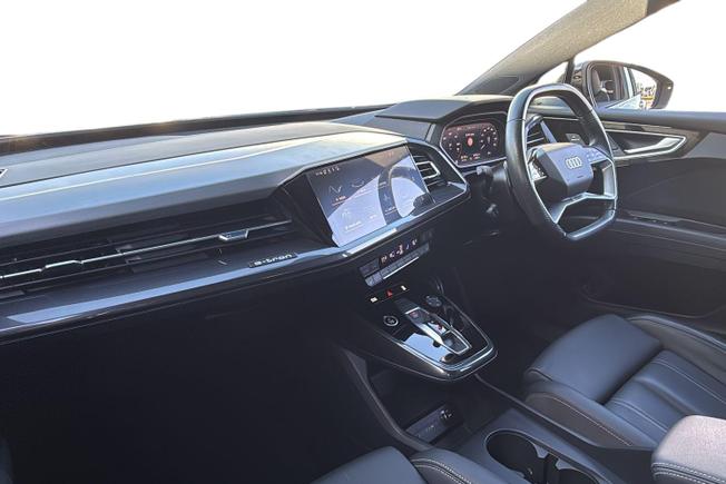 Audi Q4 e-tron Photo 2