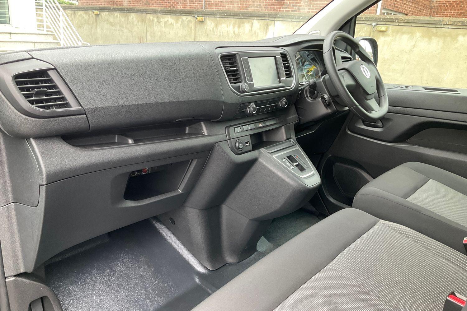 Vauxhall VIVARO LIFE Photo 17