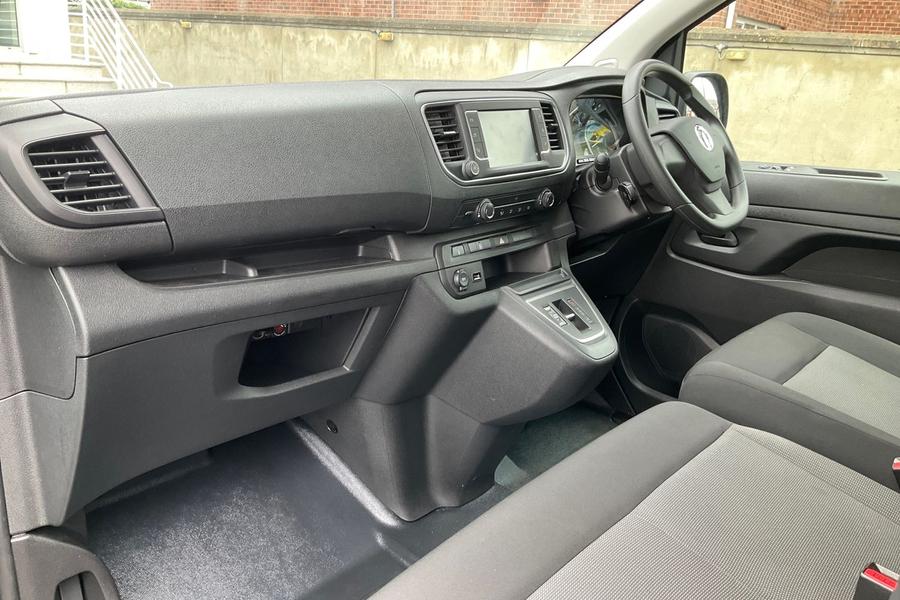 Vauxhall VIVARO LIFE Photo autoimg-4e586d74c8b9ad72f90a84d57b6293b5f77a6d9f.jpg