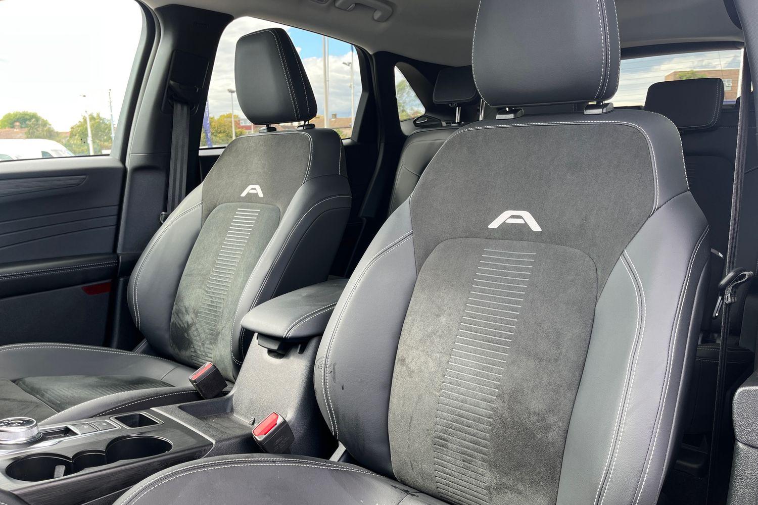Ford KUGA Photo 18