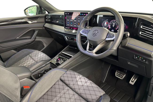 VOLKSWAGEN Tiguan Photo 6
