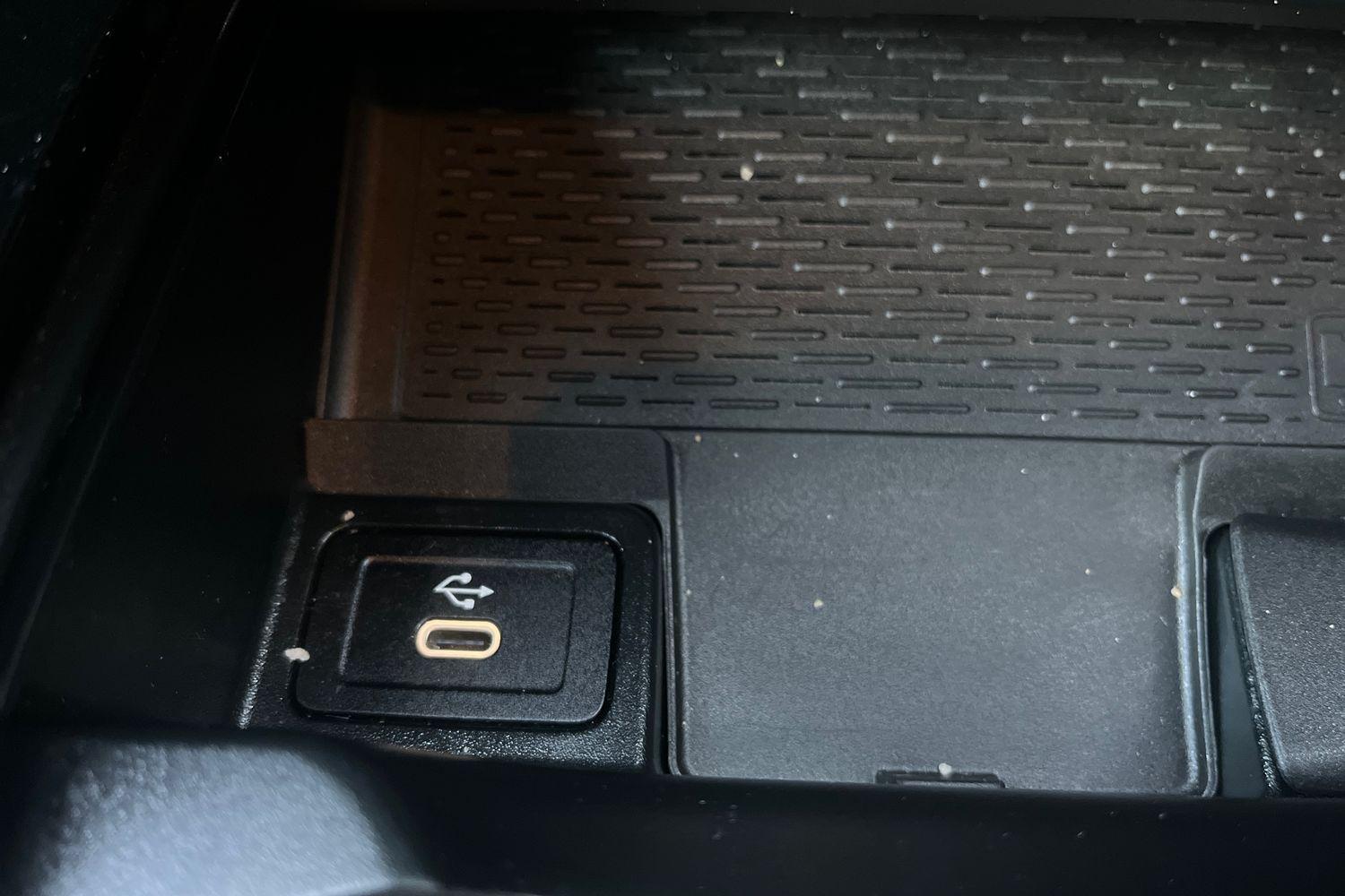 Mercedes-Benz CLA Photo 29