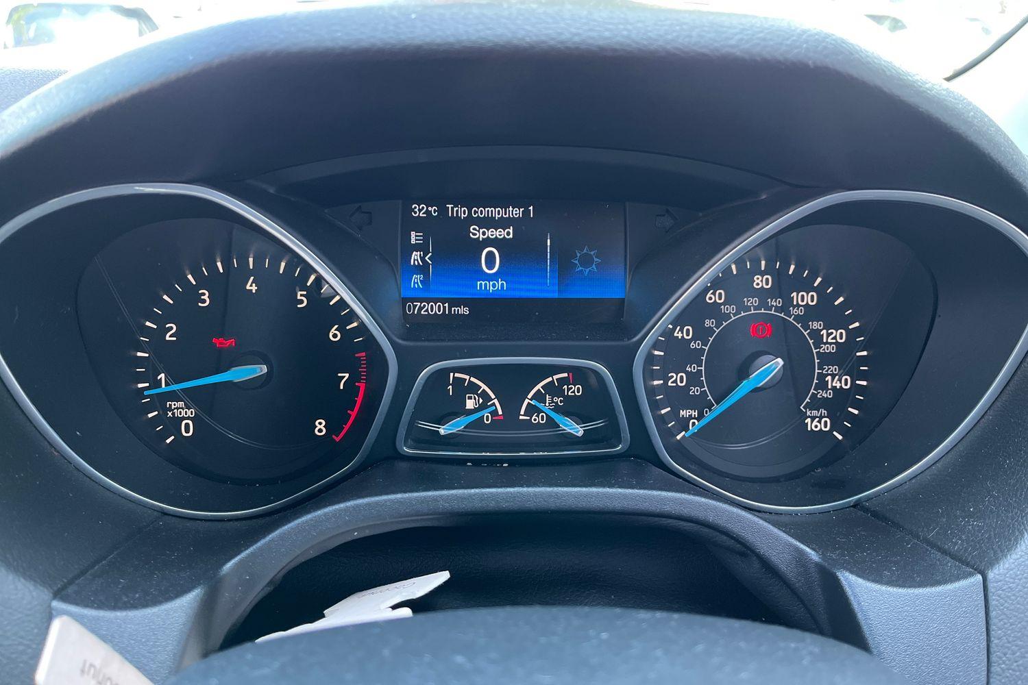 Ford FOCUS Photo 12