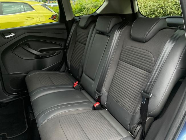 FORD Kuga Photo 25