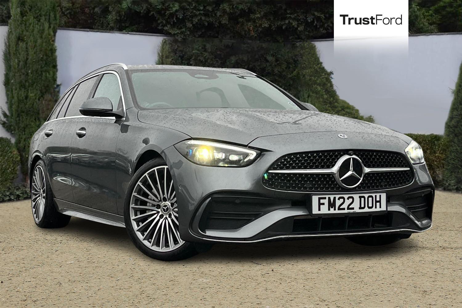 Mercedes-Benz C CLASS Photo 0