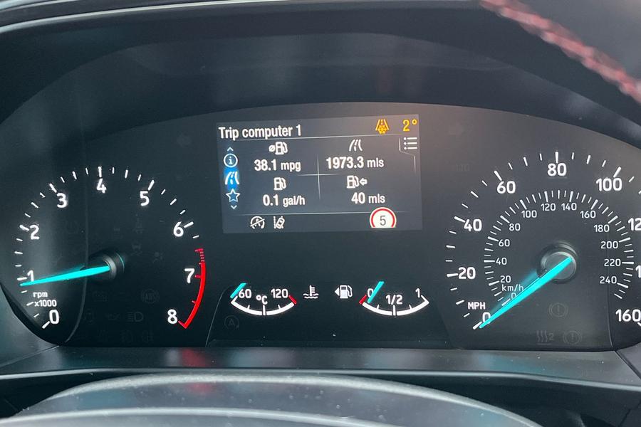 Ford FOCUS Photo autoimg-4e6bfc37a2f38a6e1f6505aab9b30fb1086c9fdc.jpg