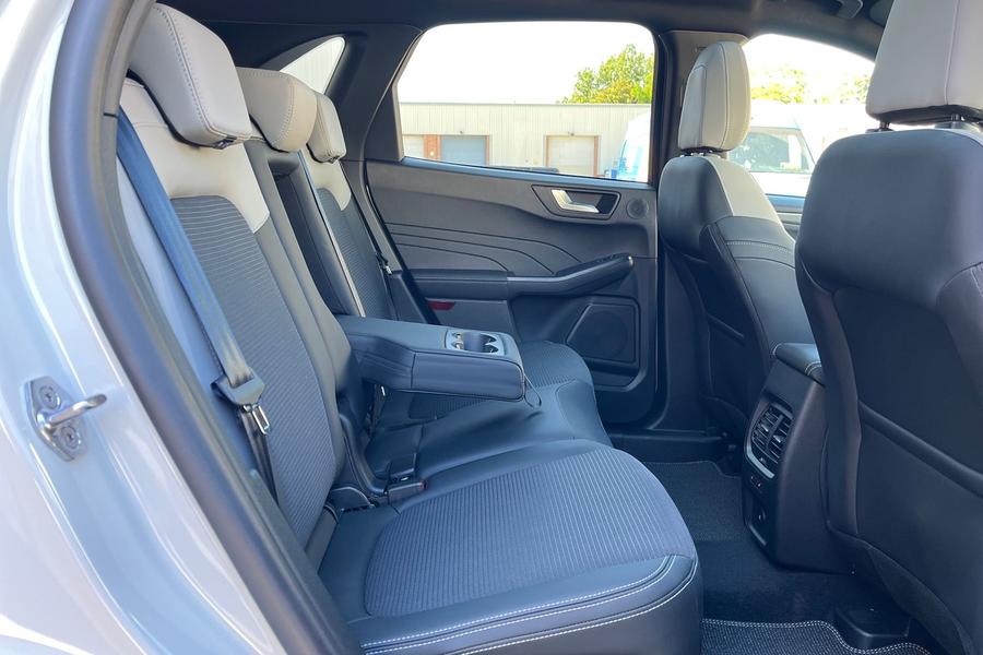 Ford KUGA Photo autoimg-4e6ee983d679256e067d88492104f8e121a20b7d.jpg